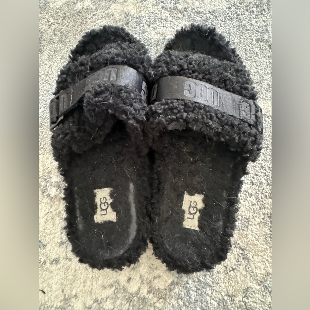 UGG Black Slip on Sandals Size 7 - Picture 2 of 4